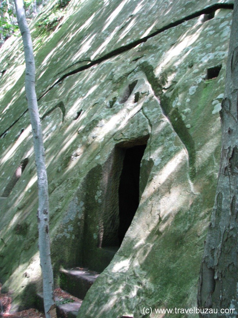 Cave Churches - Asezarile rupestre