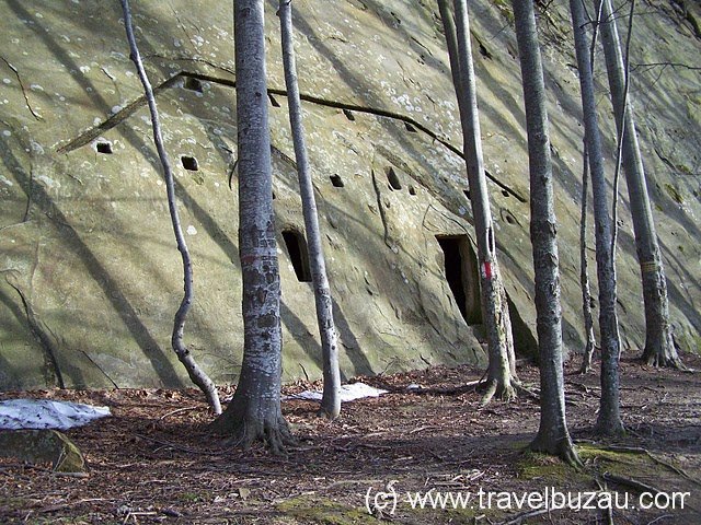 Cave churches - Asezarile rupestre