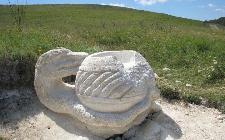Sculpture Camp of Năeni