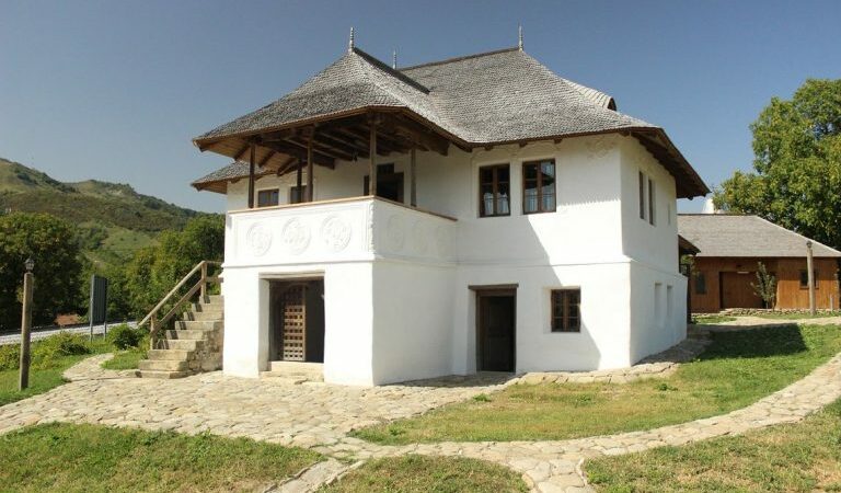Blazon House